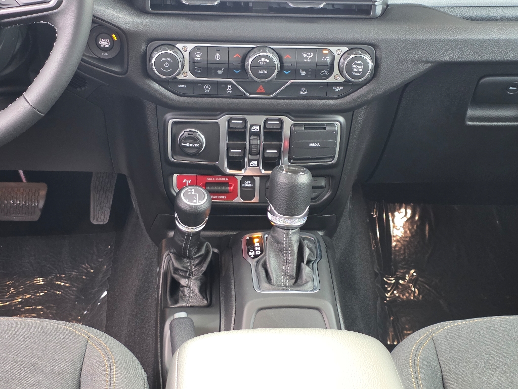 2025 Jeep Gladiator Sport photo 11