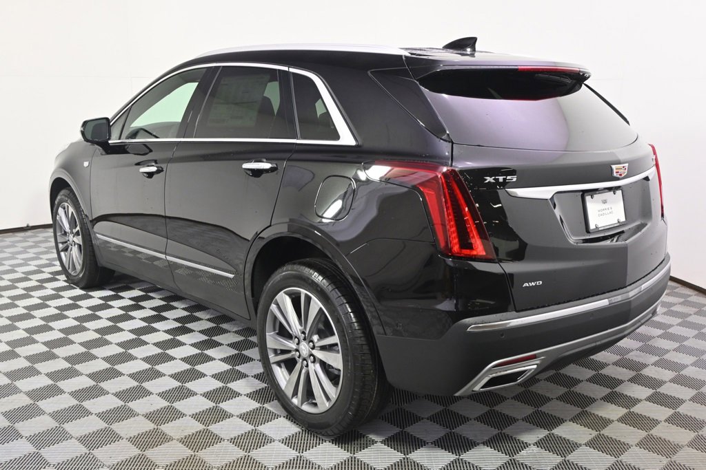 2025 Cadillac XT5 Premium Luxury photo 3