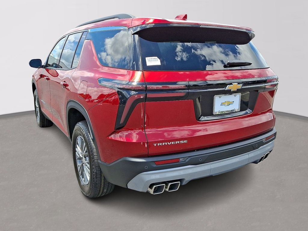 2025 Chevrolet Traverse photo 3