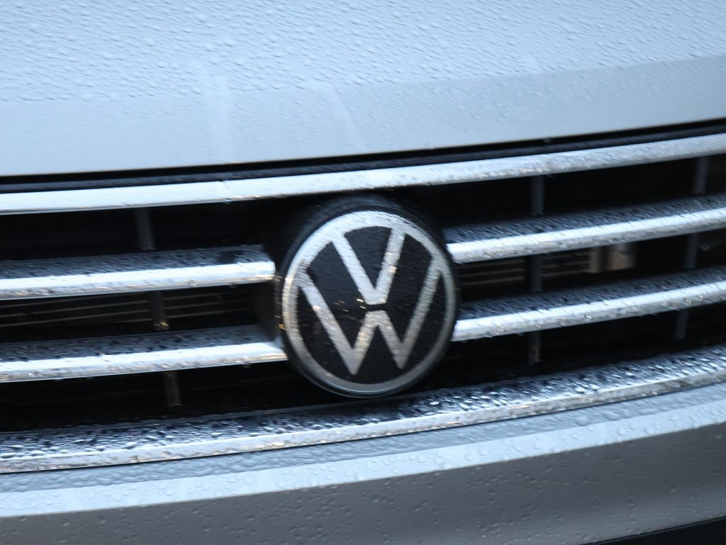 Used 2022 Volkswagen Tiguan SE with VIN 3VV2B7AX1NM048832 for sale in Kansas City