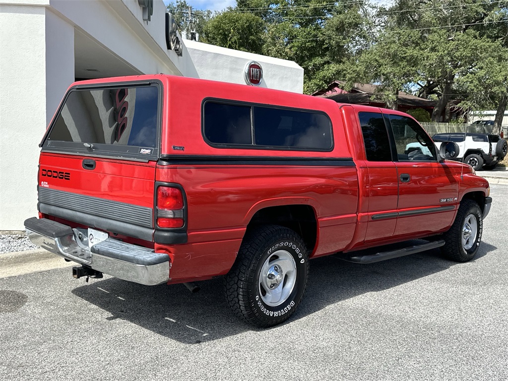 2001 Dodge Ram SLT photo 4