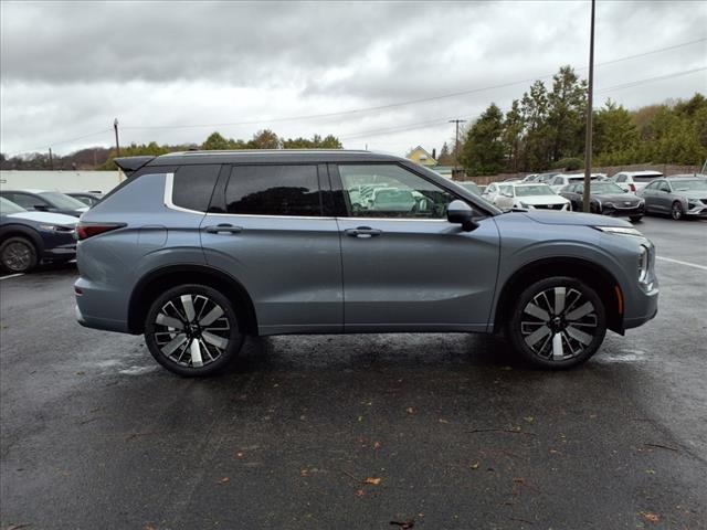 2025 Mitsubishi Outlander SEL GT photo 2
