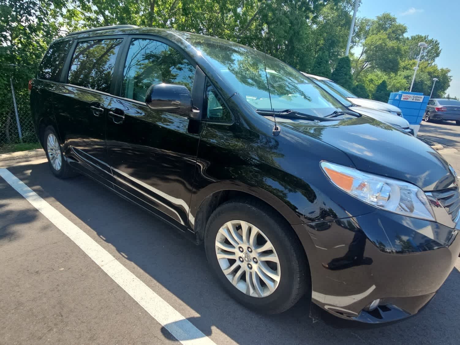 Used 2014 Toyota Sienna XLE with VIN 5TDYK3DC0ES422129 for sale in Hopkins, Minnesota