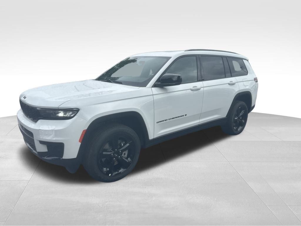 2025 Jeep Grand Cherokee Altitude X photo 2
