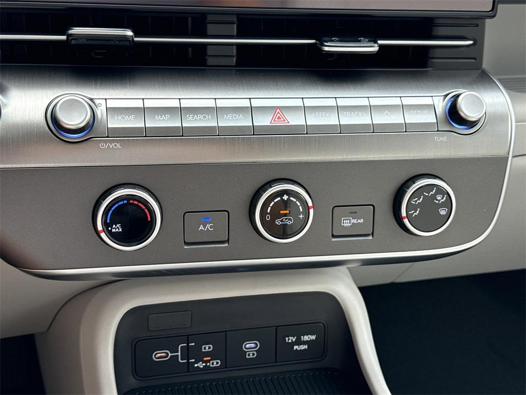 2026 Hyundai Kona SE photo 22