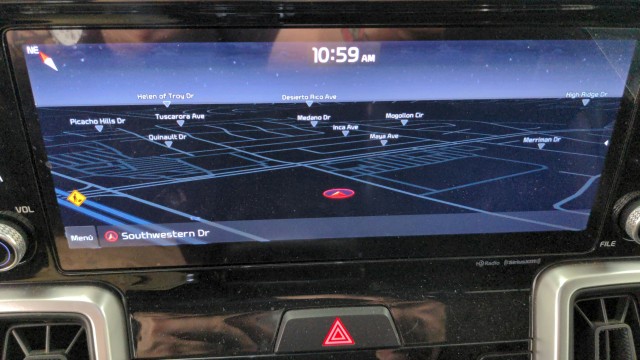 Used 2022 WHITE Kia S image 22