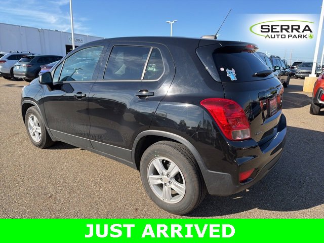 2022 Chevrolet Trax LS photo 4