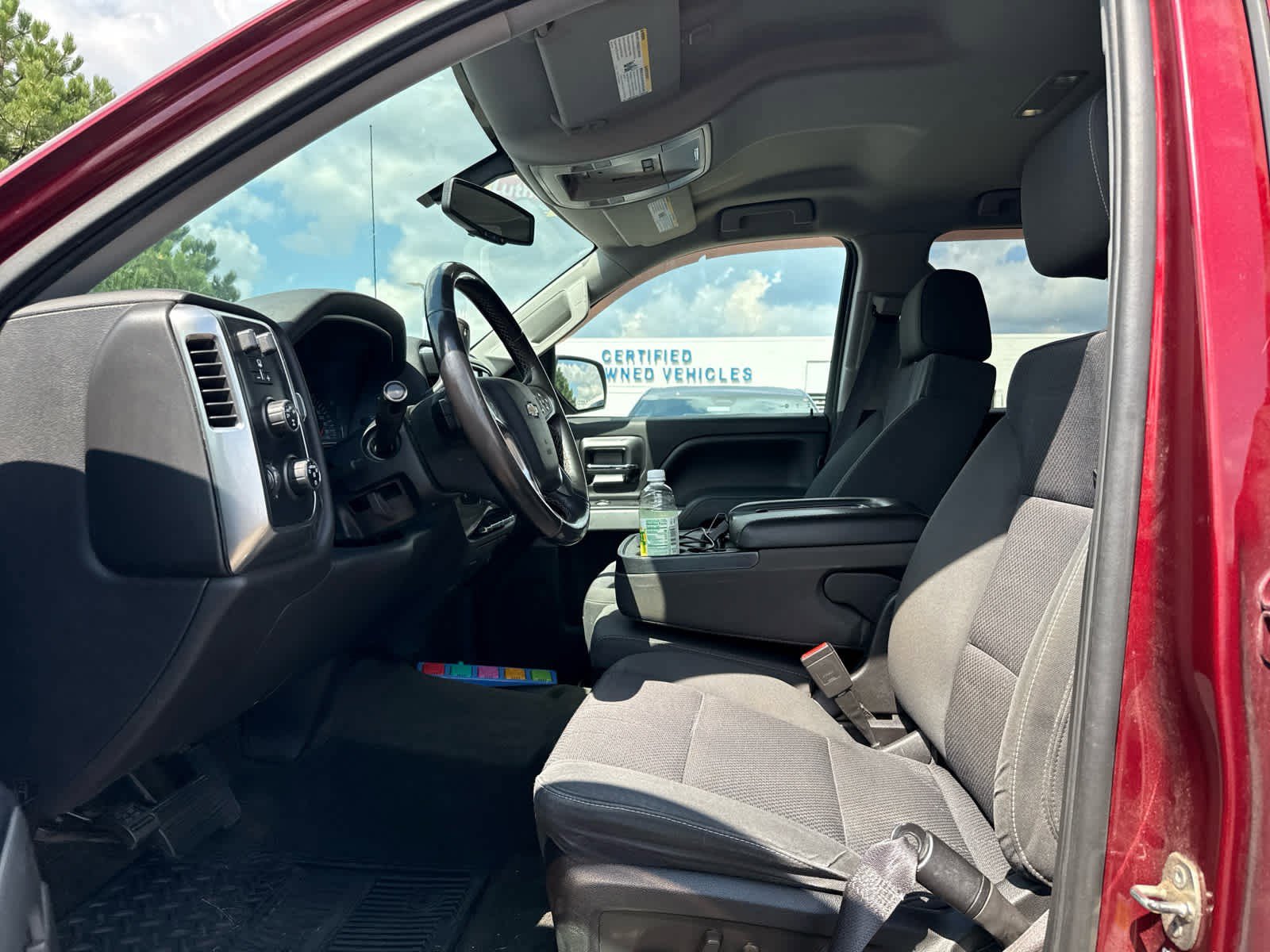 2016 Chevrolet Silverado 1500 LT photo 4