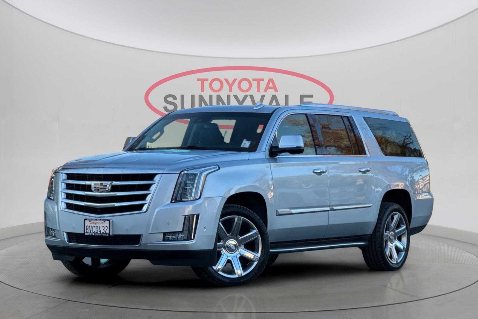 2020 Cadillac Escalade ESV Luxury's photo