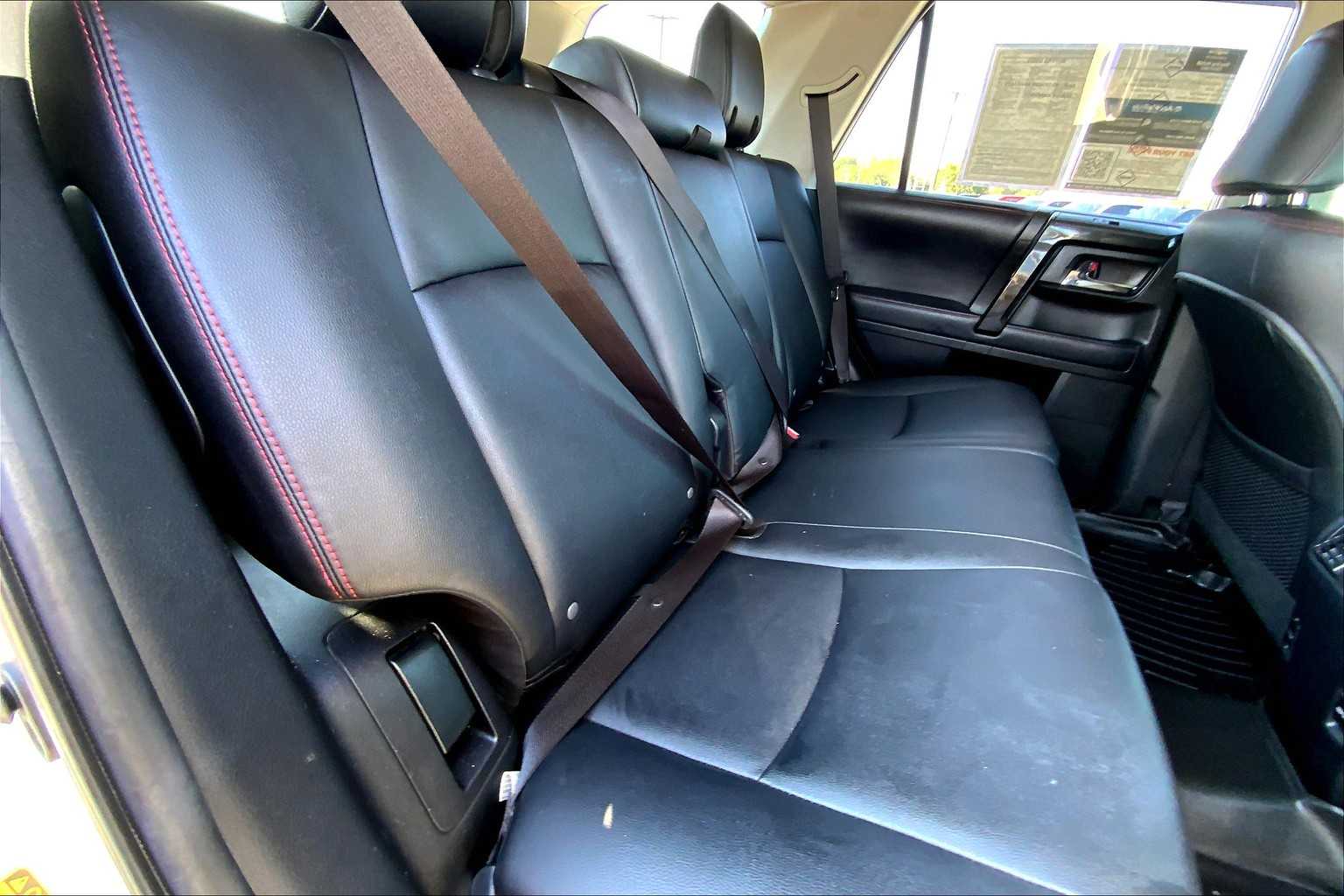 2018 Toyota 4Runner TRD Premium photo 18
