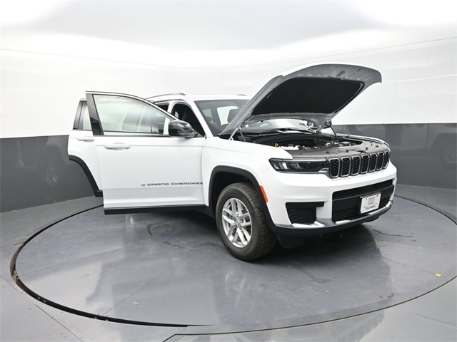 2025 Jeep Grand Cherokee Laredo X photo 24