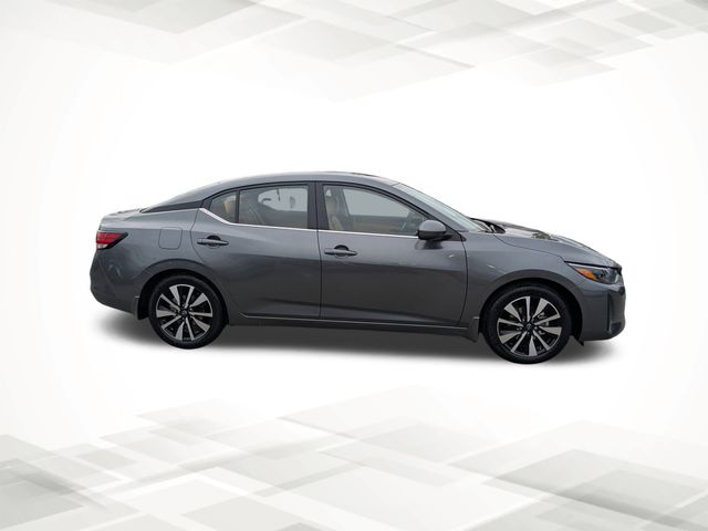 2025 Nissan Sentra SV photo 3