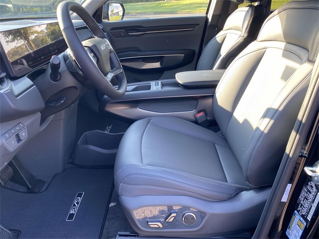 2026 Kia EV9 Light Long Range photo 10