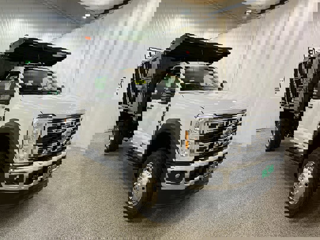 2025 Ford F-550 XL photo 2