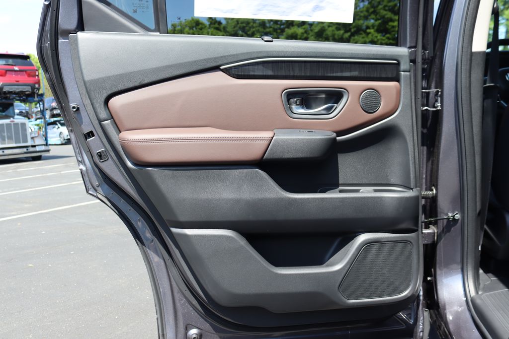 2025 Honda Pilot Elite photo 10