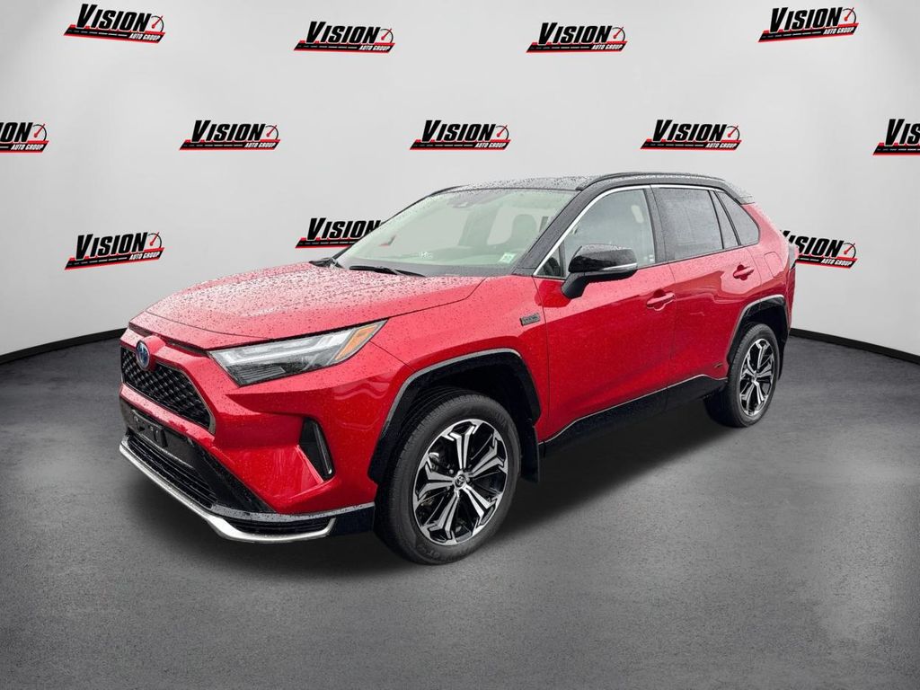 2024 Toyota RAV4 XSE's photo