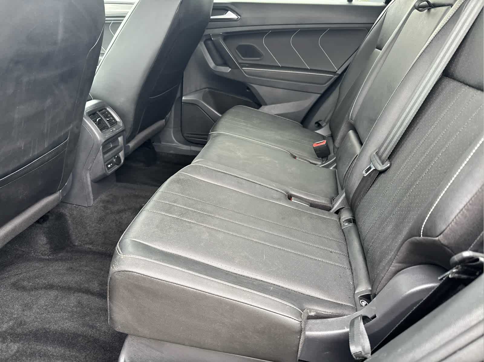 2023 Volkswagen Tiguan SE photo 12