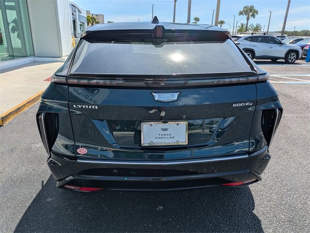 2025 Cadillac Lyriq Luxury photo 5