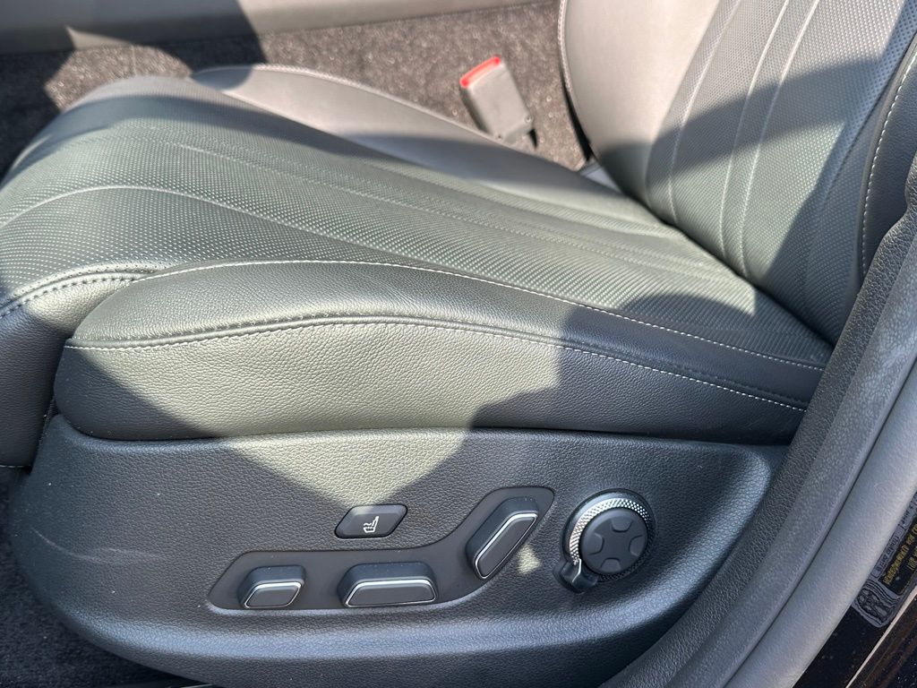 2024 Genesis Electrified G80 Advanced Prestige photo 17