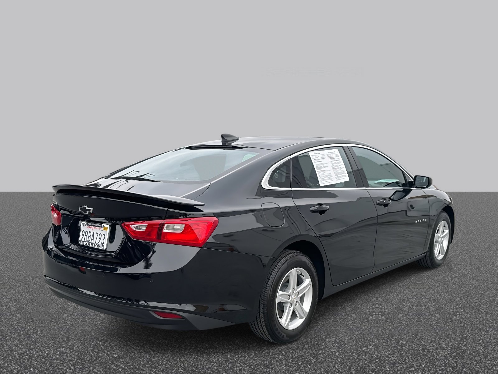 2025 Chevrolet Malibu LS photo 4