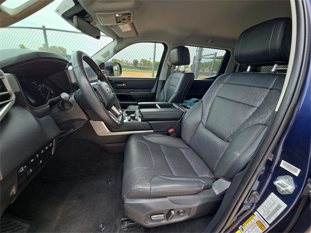2023 Toyota Tundra Limited photo 3