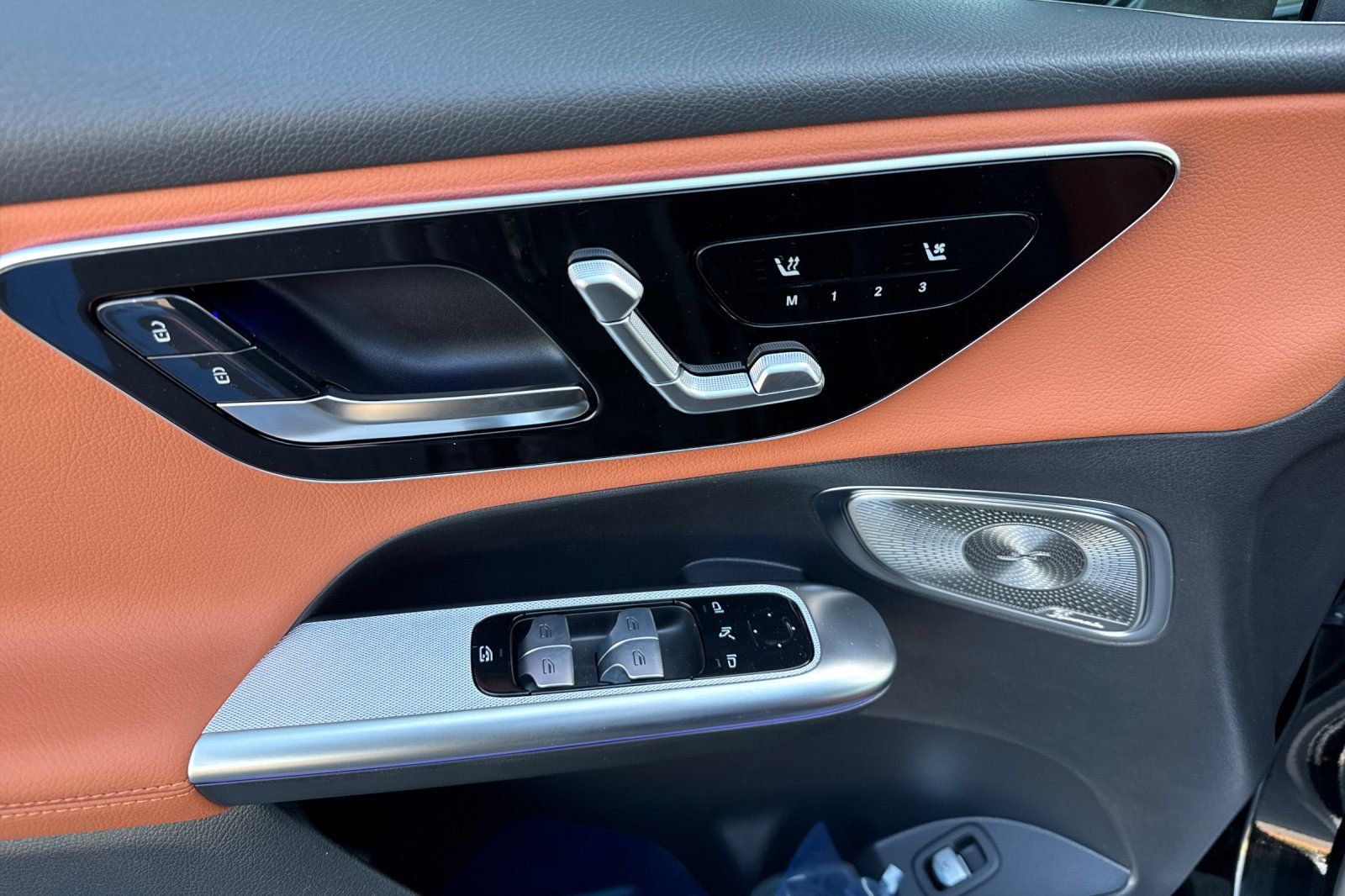 2026 Mercedes Benz GLC 300 photo 19