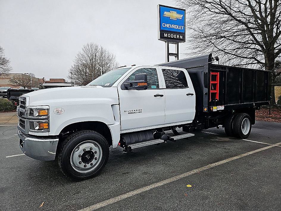 2024 Chevrolet Silverado 4500 Medium Duty Chassis Cab Work Truck's photo
