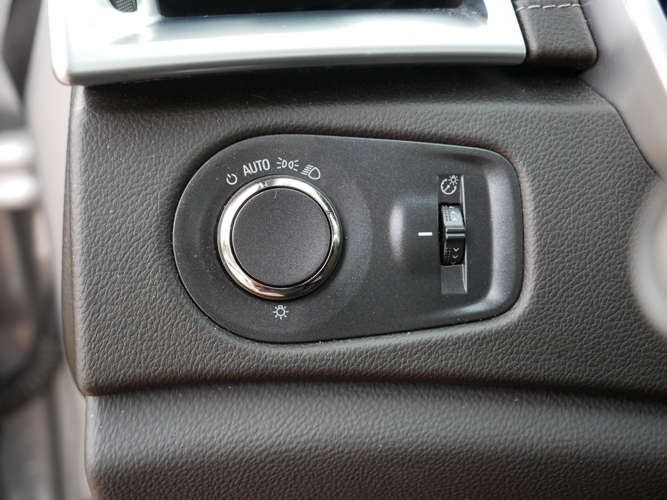 2016 Cadillac SRX Luxury photo 26