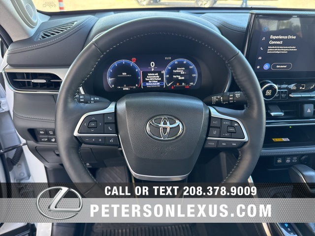 2024 Toyota Highlander Platinum photo 25