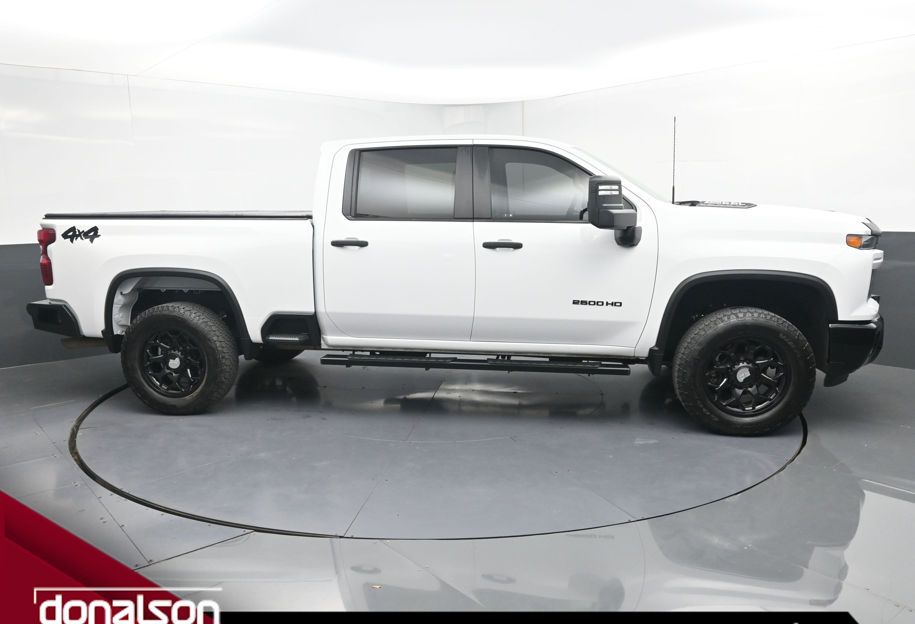 2024 Chevrolet Silverado 2500HD Custom's photo