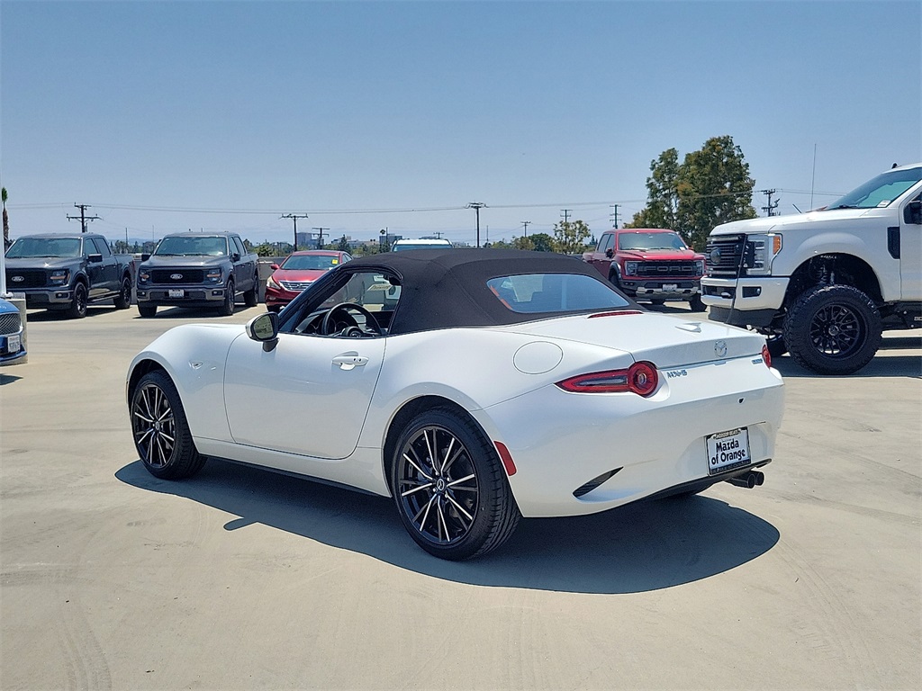 2025 Mazda MX-5 Miata Miata Grand Touring photo 3
