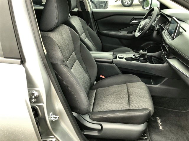 2024 Nissan Rogue SV photo 13