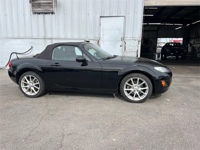2012 Mazda MX-5 Miata Miata Touring photo 2