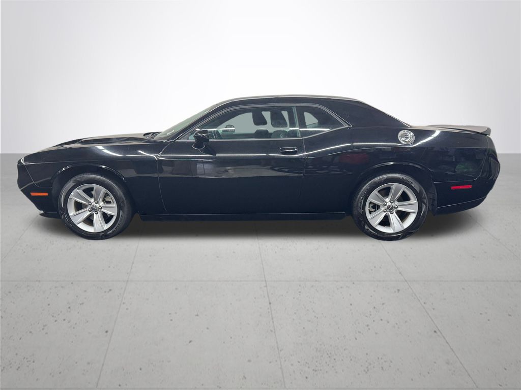 2023 Dodge Challenger SXT photo 2