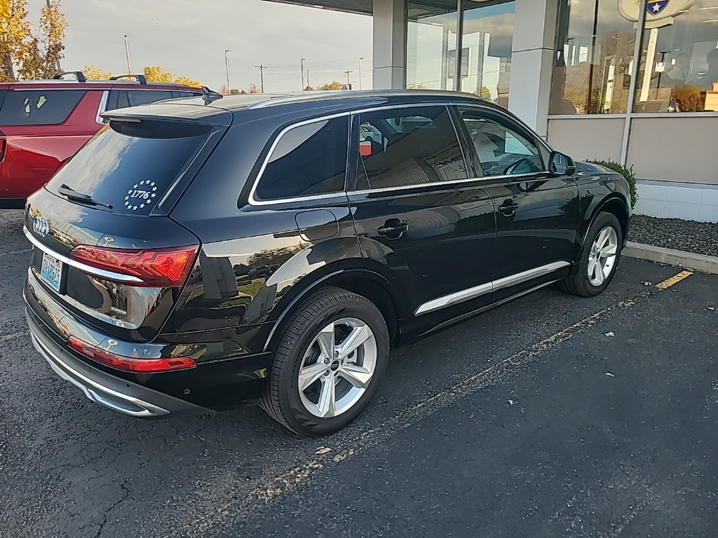 2024 Audi Q7 45 Premium Plus photo 3