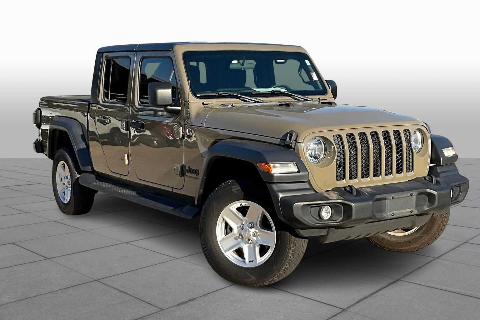 2020 Jeep Gladiator Sport S photo 3