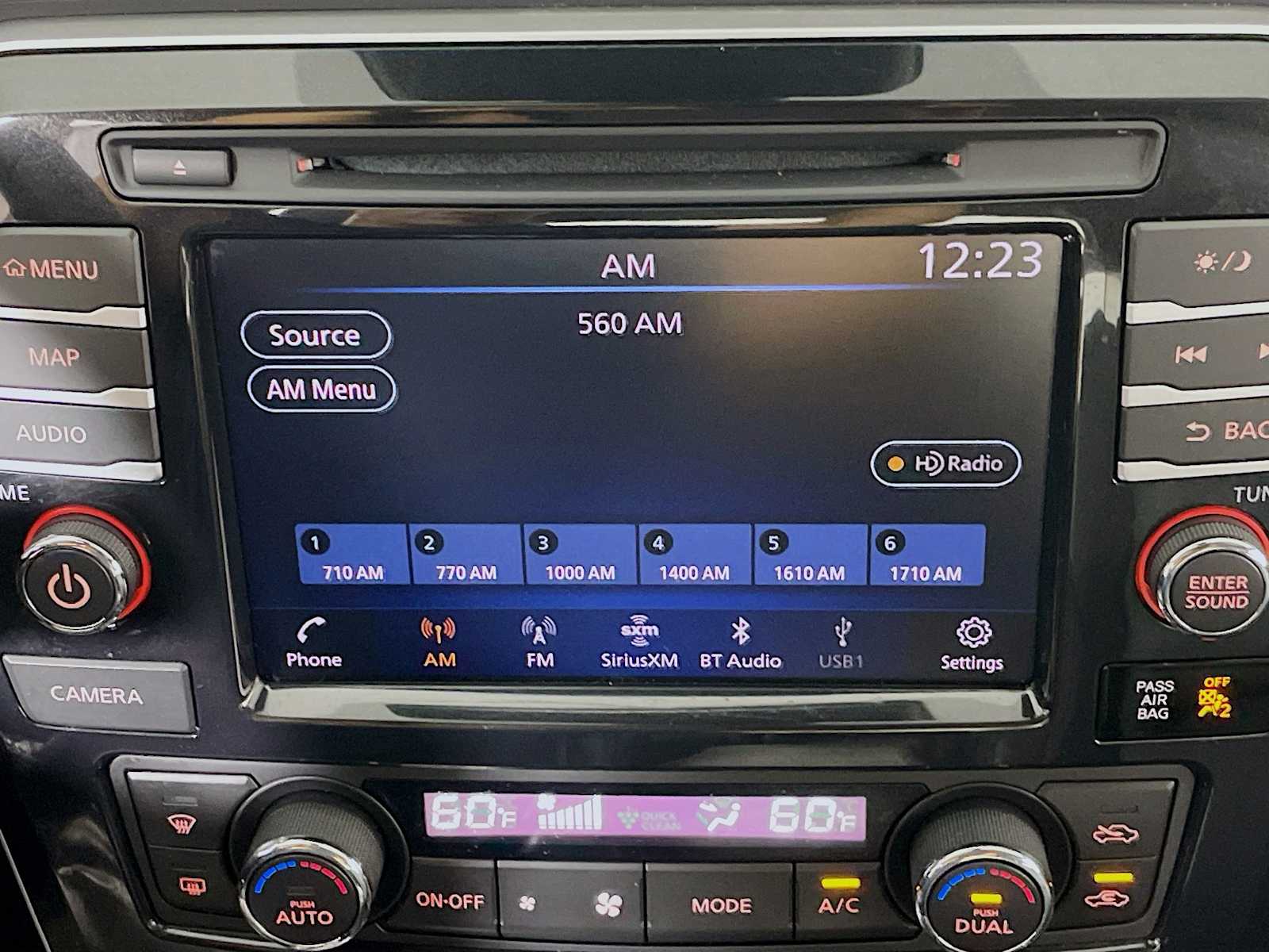 2020 Nissan Maxima SV photo 11