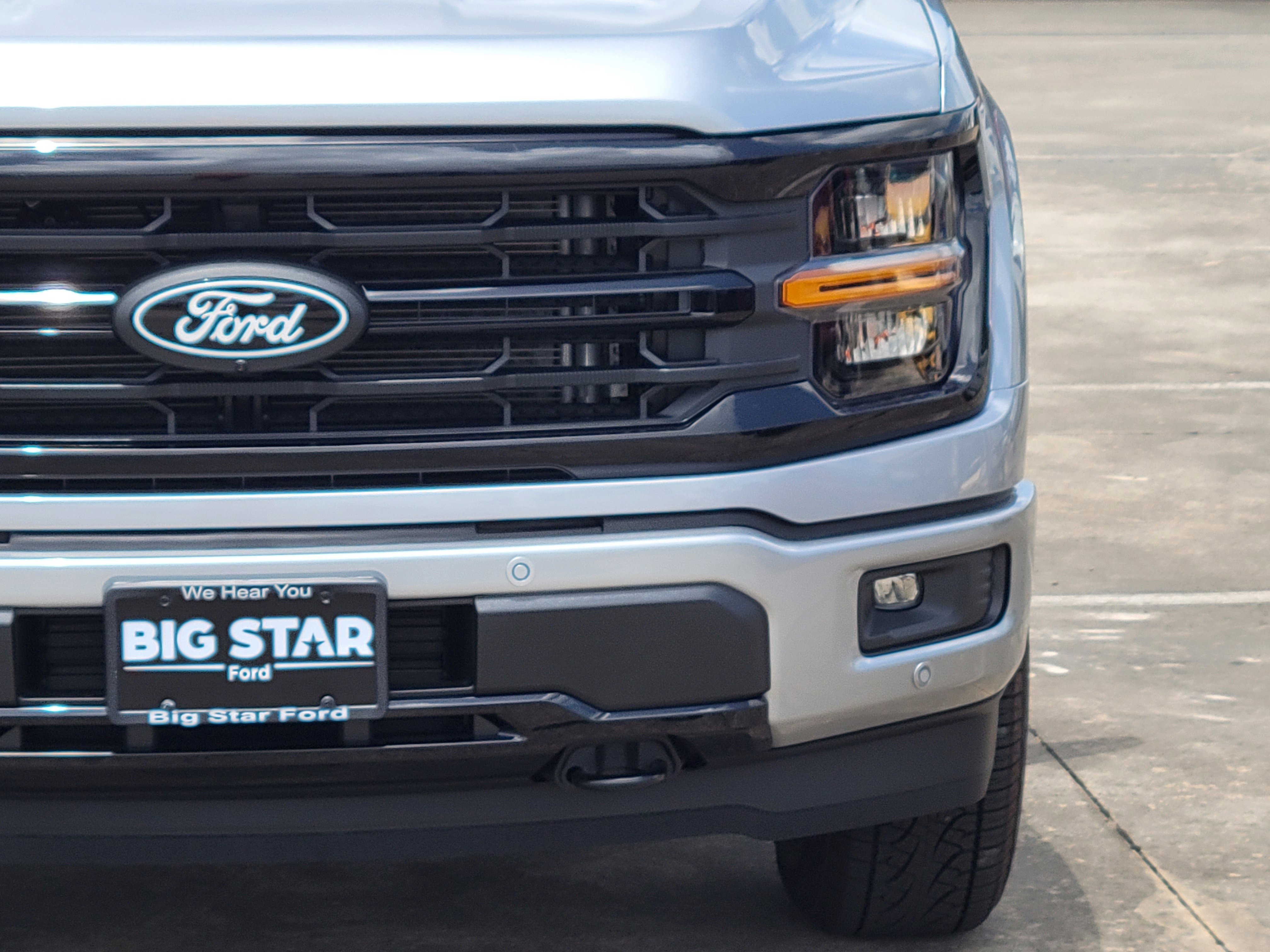 2025 Ford F-150 XLT photo 3