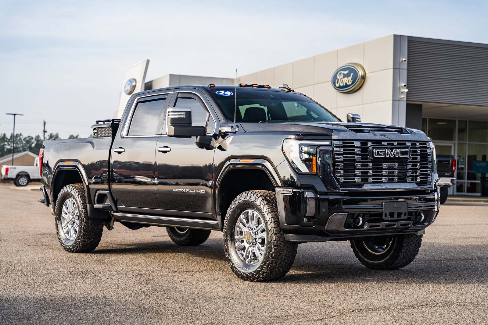 2024 GMC Sierra 2500HD Denali Ultimate's photo