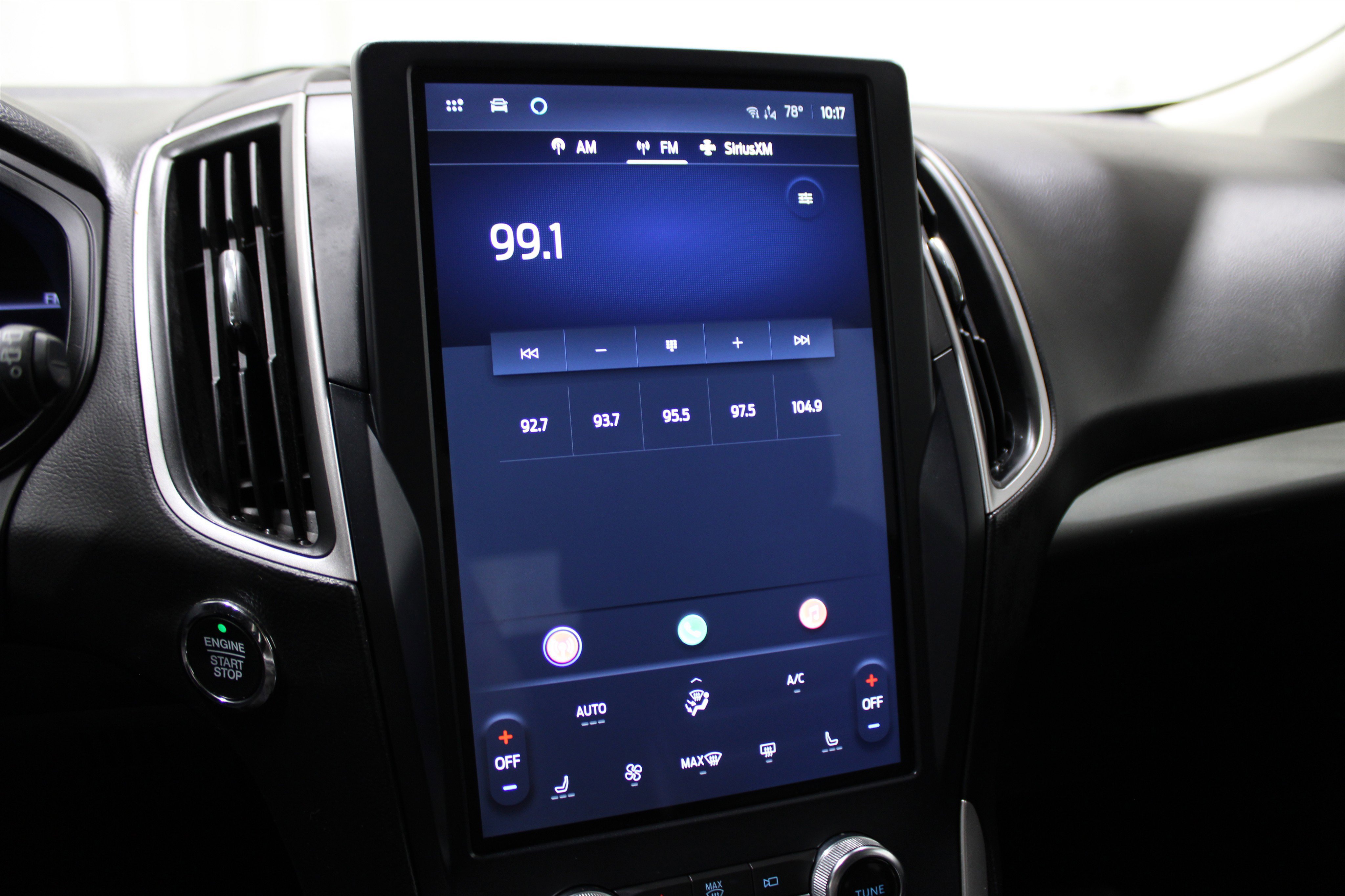 2023 Ford Edge SEL photo 3