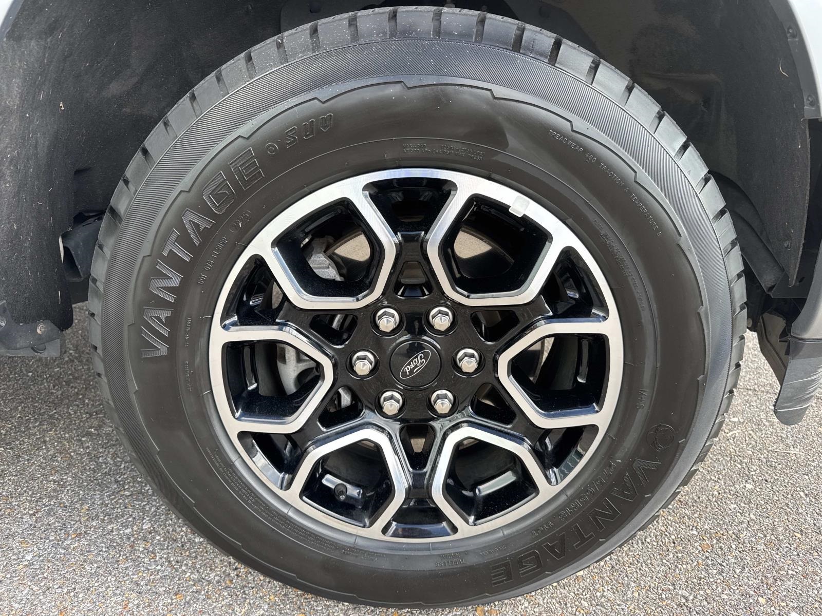 2023 Ford F-150 XLT photo 2