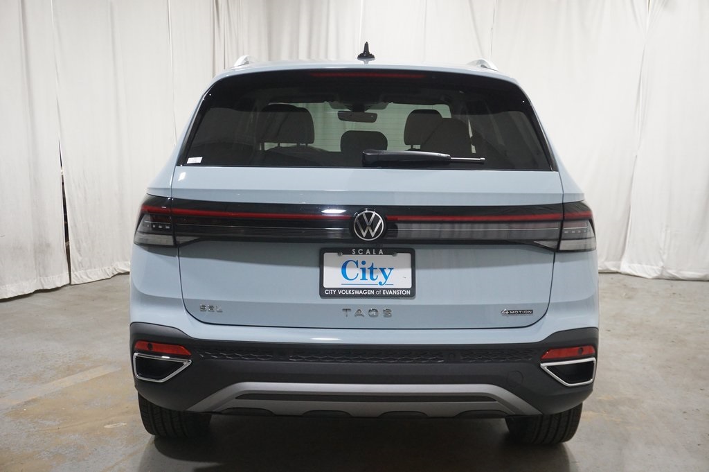 2025 Volkswagen Taos SEL photo 5