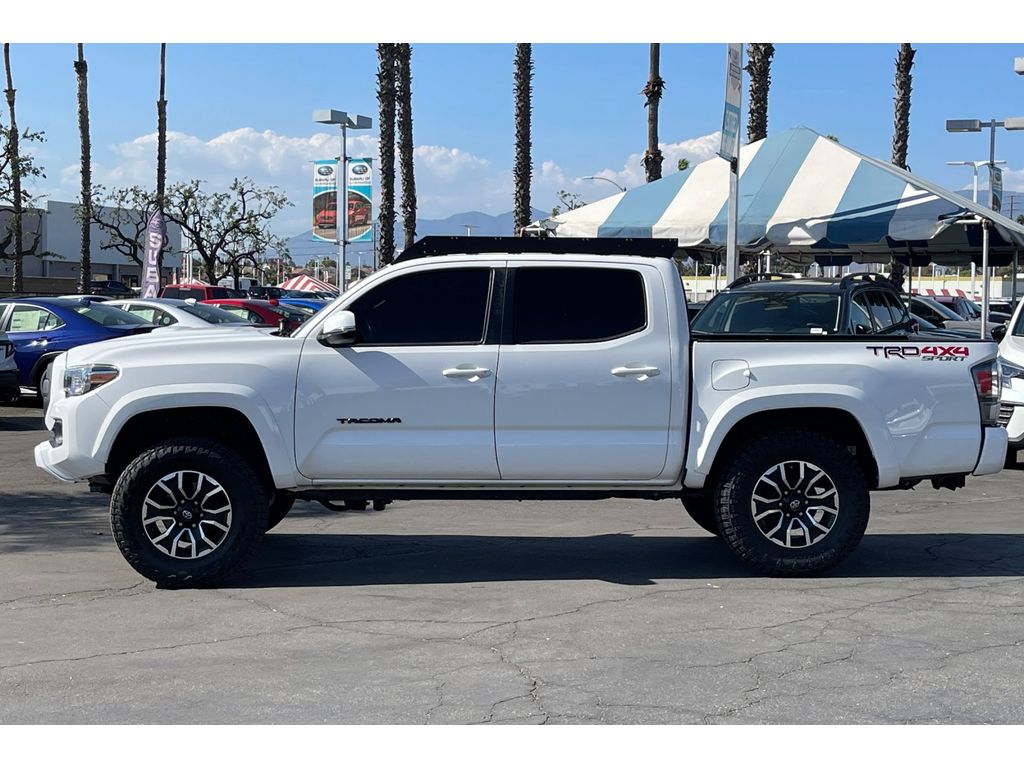 2020 Toyota Tacoma TRD Sport photo 2
