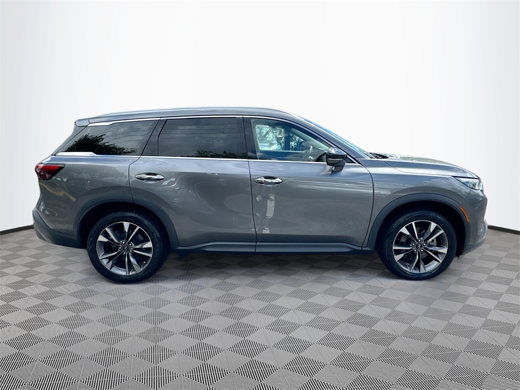 2022 Infiniti QX60 Luxe photo 4