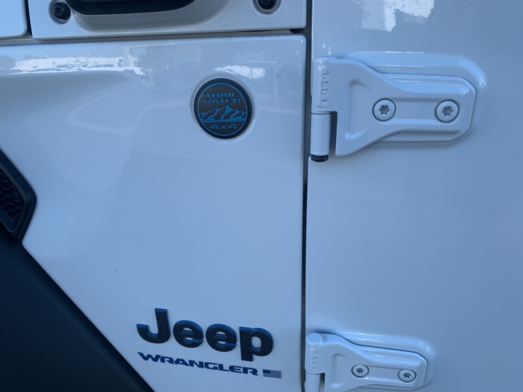 2024 Jeep Wrangler Rubicon 4xe photo 6