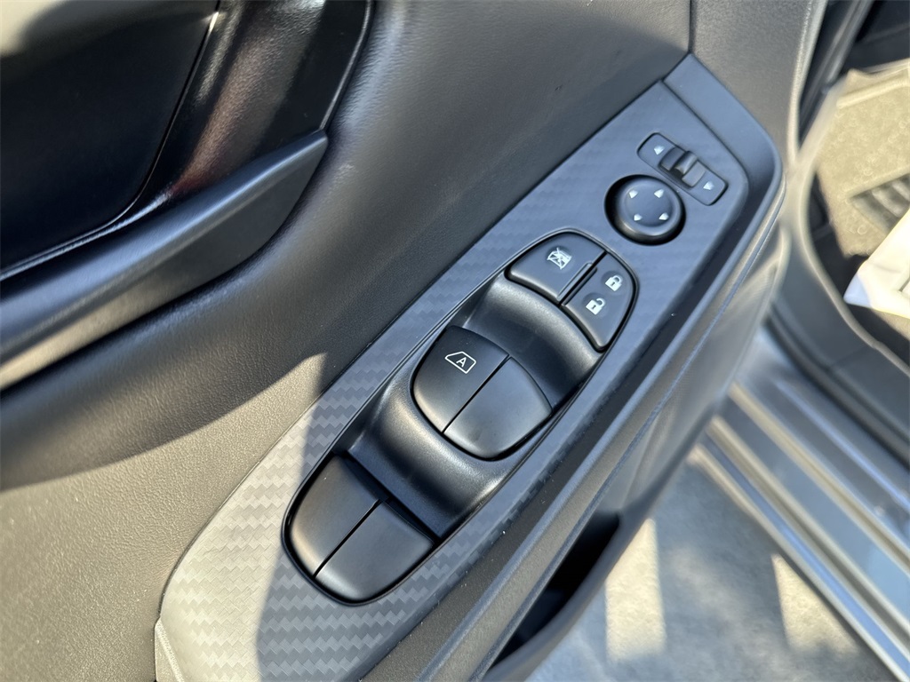 2025 Nissan Sentra S photo 19