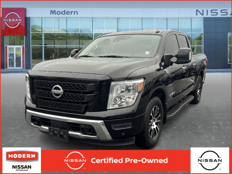 2021 Nissan Titan SV's photo