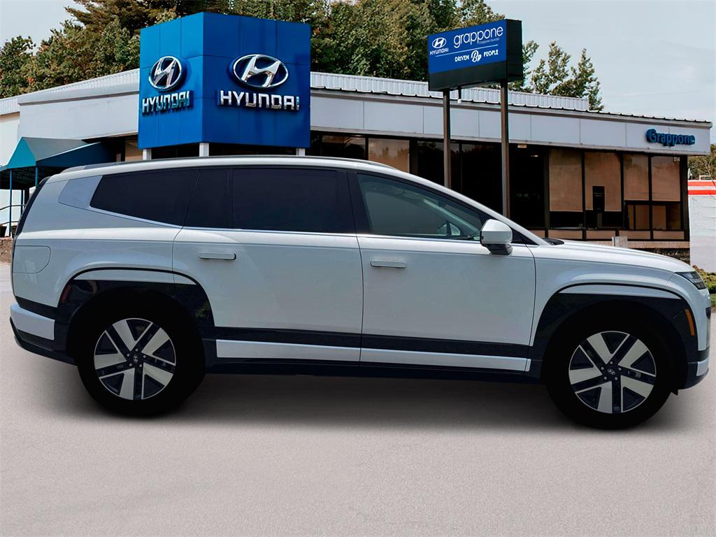 2026 Hyundai Ioniq SEL photo 8