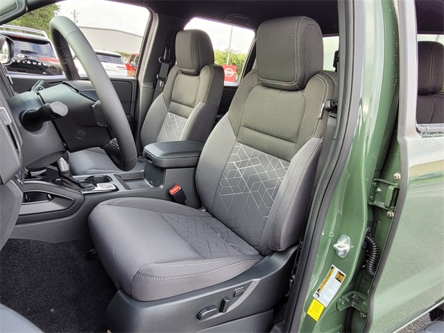 2026 Nissan Frontier Crew Cab SV photo 9