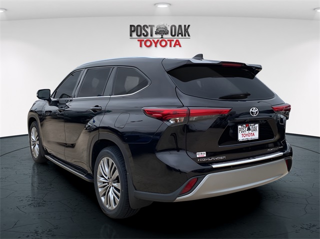 2021 Toyota Highlander Platinum photo 5